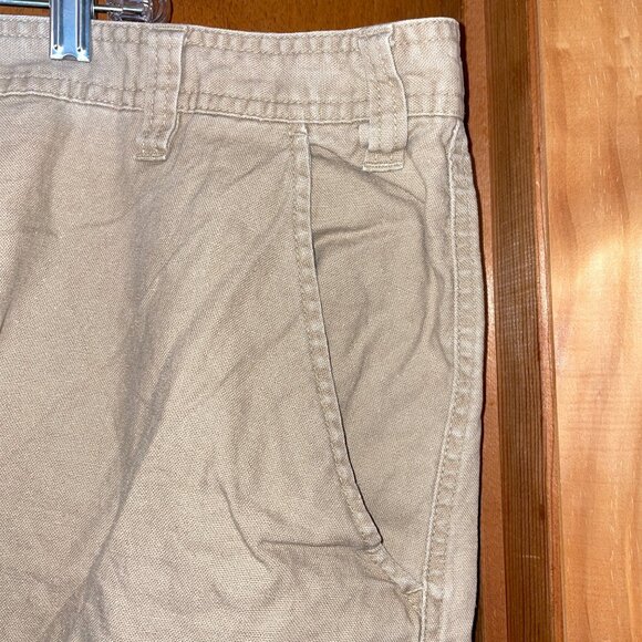 Mens St. Johns Bay Beige Cargo Shorts 54 Waist Cotton & Ramie Blend Durable - Picture 3 of 9